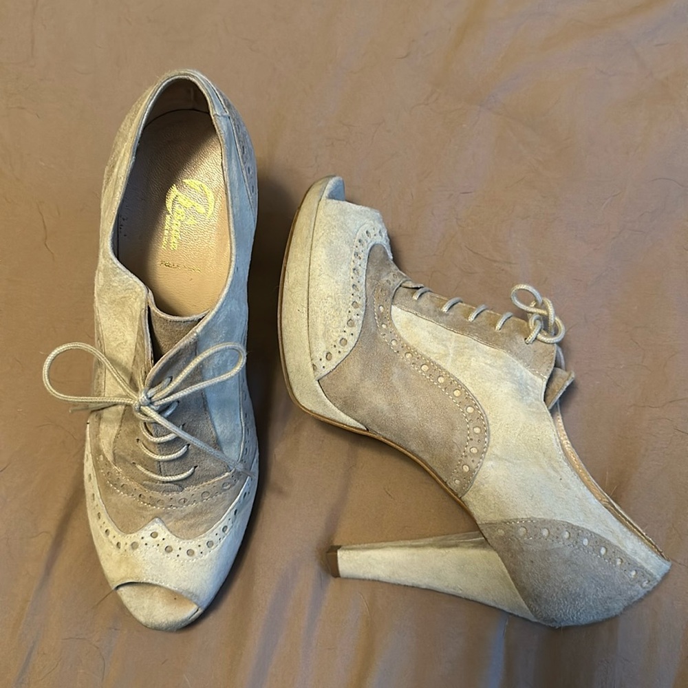 Italian leather & suede heels.